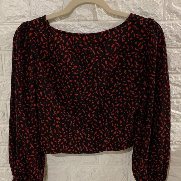 DYNAMITE BLACK RED TOP BLOUSE | LONG PUFF SLEEVE | SLIGHTLY CROPPED  | PATTERNED - Picture 4 of 5